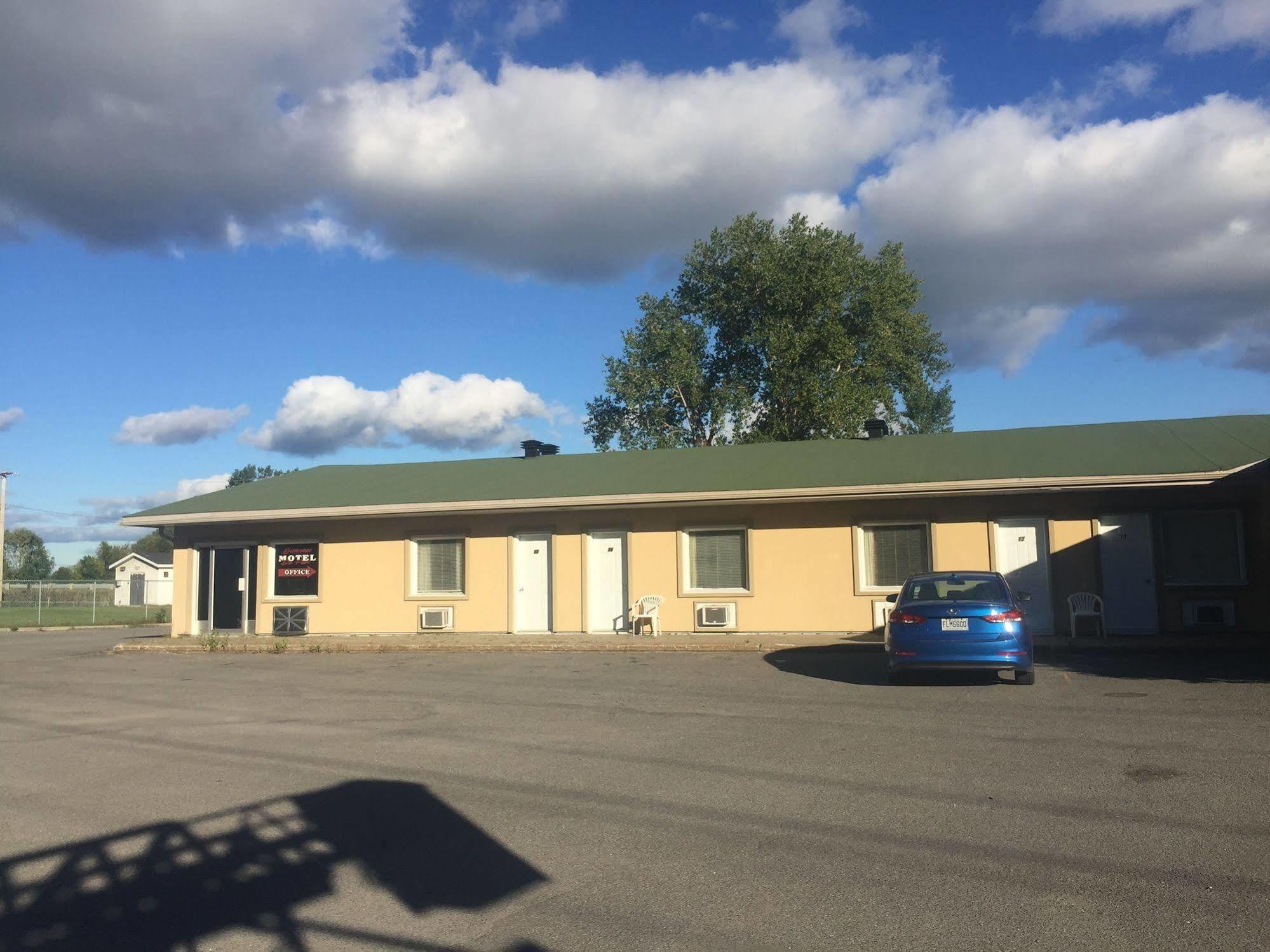 Motel Du Parc Masson Gatineau Exterior photo